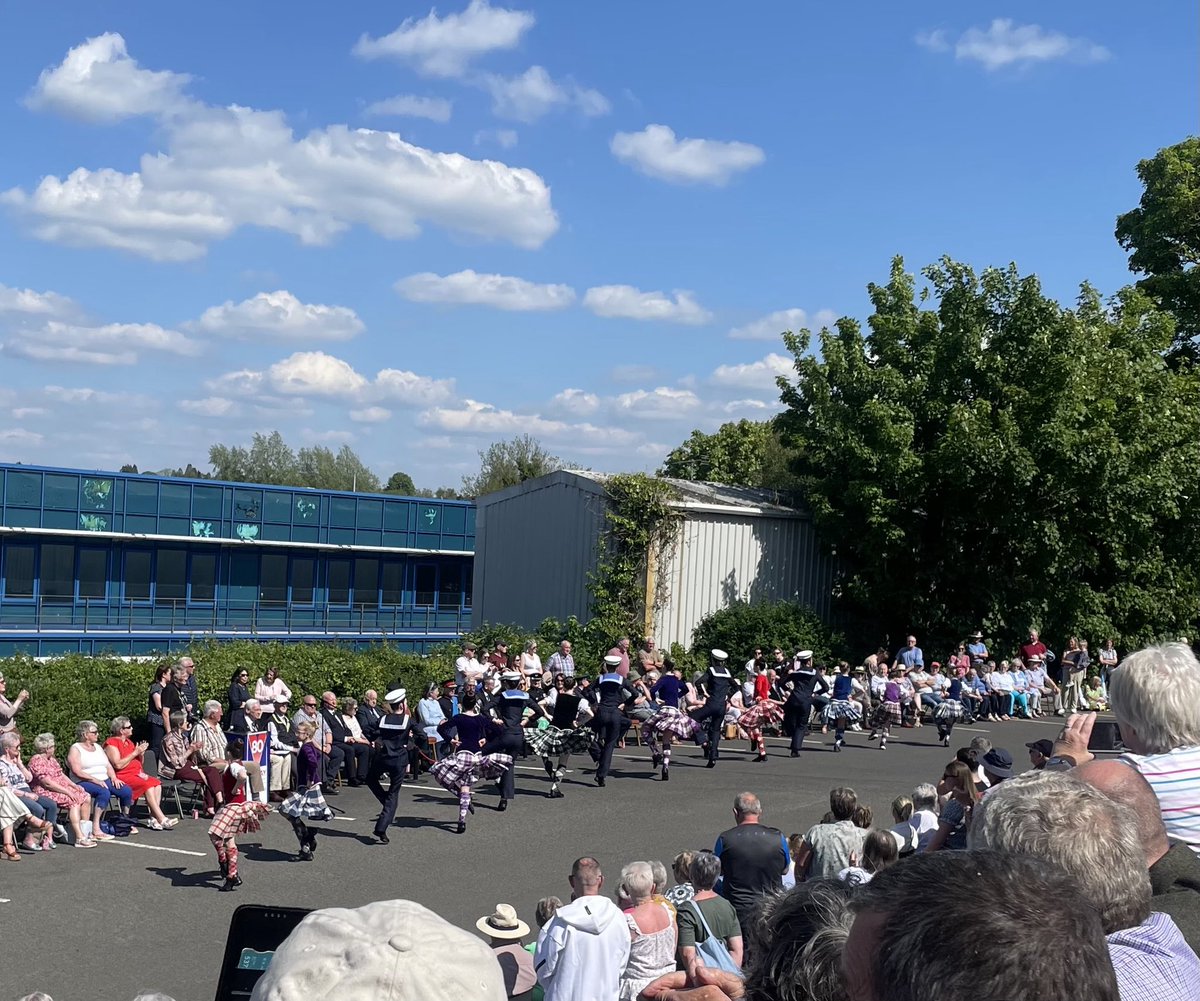 Beautiful afternoon in Enniskillen for the continuation of VE Day celebrations #VE80