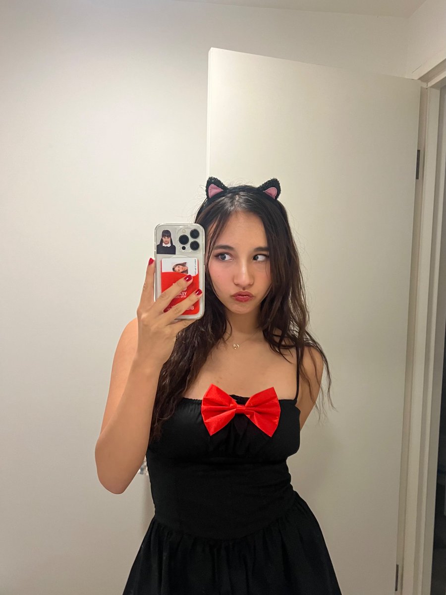 おはようしゃん🫧
寮のパーティーに魔女の宅急便のジジとして行ったよ🐈‍⬛

日本にいる間の撮影スケジュールが決まりました✨
ご都合が合えばぜひリク撮待ってま〜す
リク撮のご予約はDMにて💌