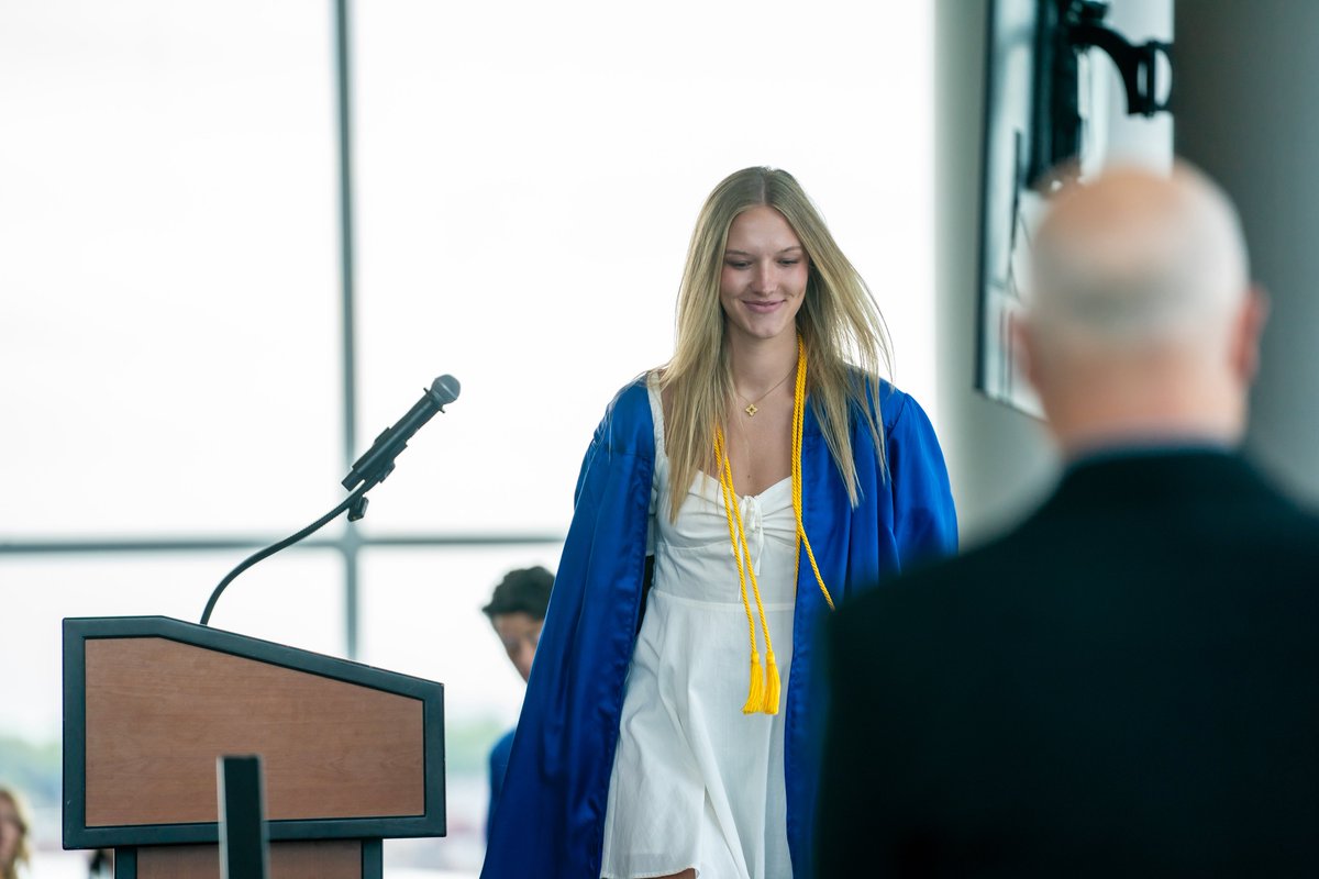 BroncoSportsVB's tweet image. Unbelievably 𝙋𝙍𝙊𝙐𝘿 of these women! 🎓
#BleedBlue | #WhatsNext