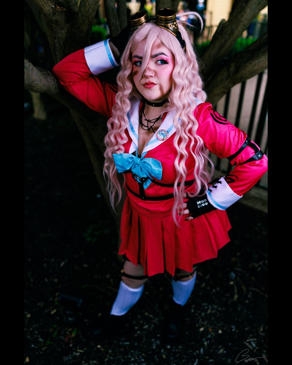 butterphoto's tweet photo. She’s got the brains, the attitude, and a list of inventions a mile long. Miu Iruma knows how to make an entrance.
#cosplay #mtac #mtac2025 #miuiruma #danganronpa #drv3 #ultimateinventor https://t.co/U7ll0lgHWa