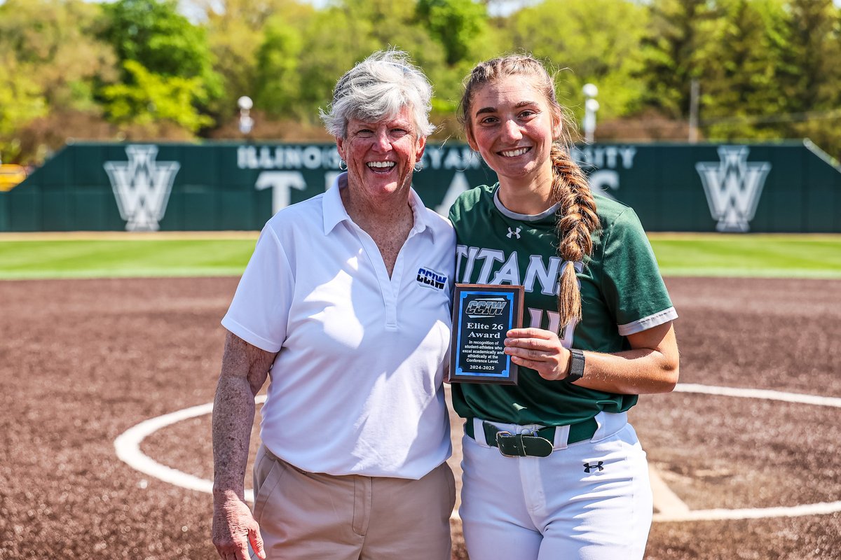 For the third straight season, <a href="/KennadyEstes_/">KENNADY ESTES</a> takes home the Elite 26 Award at the <a href="/CCIW_Athletics/">CCIW</a> Softball Tournament Championship 📚🧠 🥎

#TGOE #Unwritten