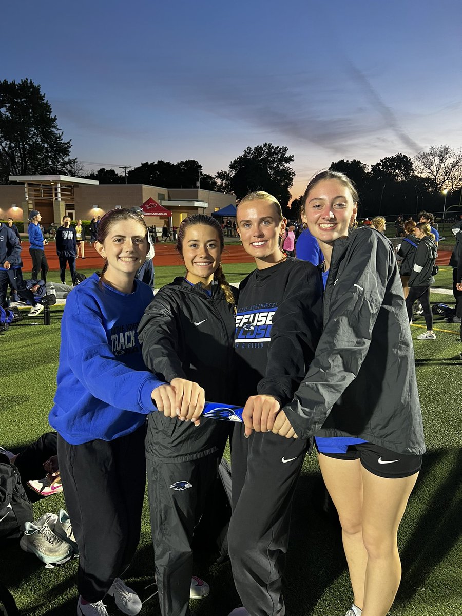 Mike Stephens (@onwravenstf) on Twitter photo The Girls 4x800m relay team placed 4th a a #3 ONW ALL TIME time of 9:47.02! Congrats <a href="/BrynnLewis25/">Brynn Lewis</a> <a href="/zori_primavera/">Zorianna Primavera</a> <a href="/sammieafuller/">Sammie Fuller</a> Lauren Huddleston The Girls 4x800m relay team placed 4th a a #3 ONW ALL TIME time of 9:47.02! Congrats <a href="/BrynnLewis25/">Brynn Lewis</a> <a href="/zori_primavera/">Zorianna Primavera</a> <a href="/sammieafuller/">Sammie Fuller</a> Lauren Huddleston