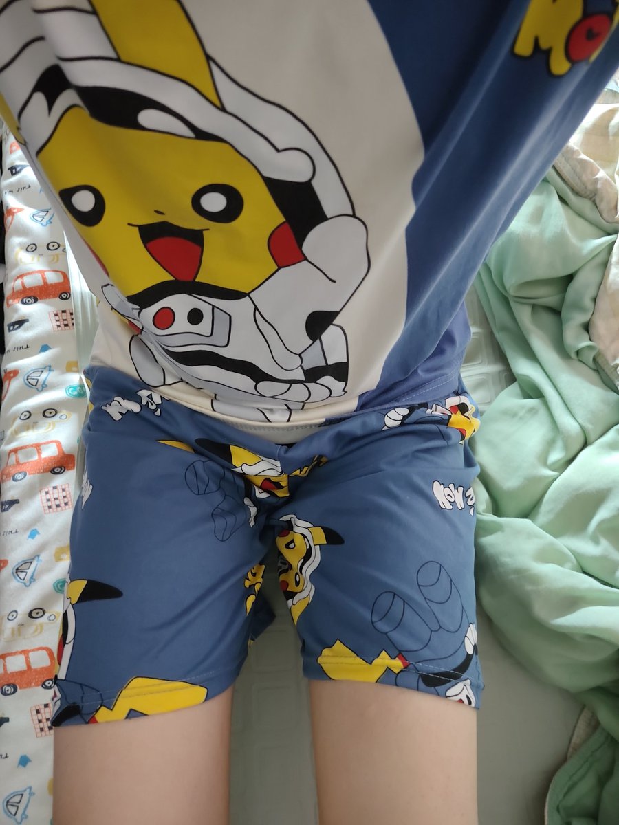 皮卡丘睡衣！