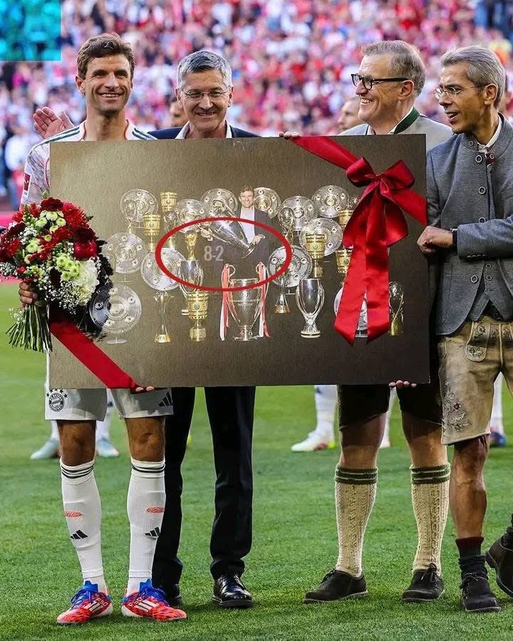 Le Bayern rend hommage à la légende Thomas Müller 🥺❤️

Devinez quoi ? ils ont inclu le 8-2 dans son fameux palmarès 🏆😭