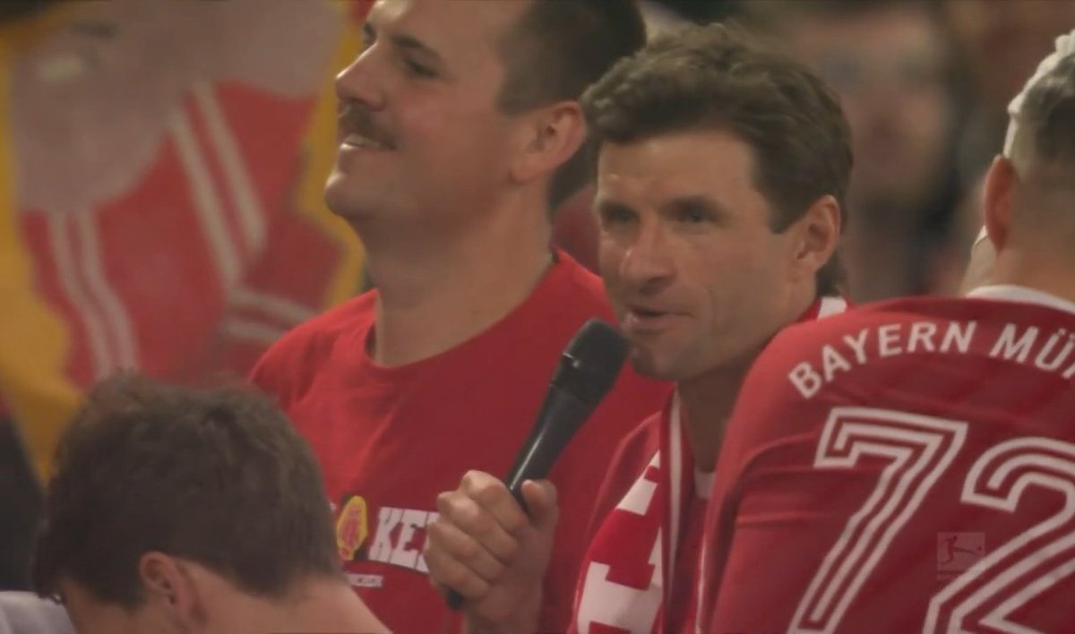 Thomas Müller in the Südkurve