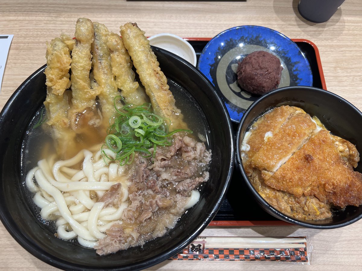 障害連絡で叩き起こされたので資さんうどんへ、、、
