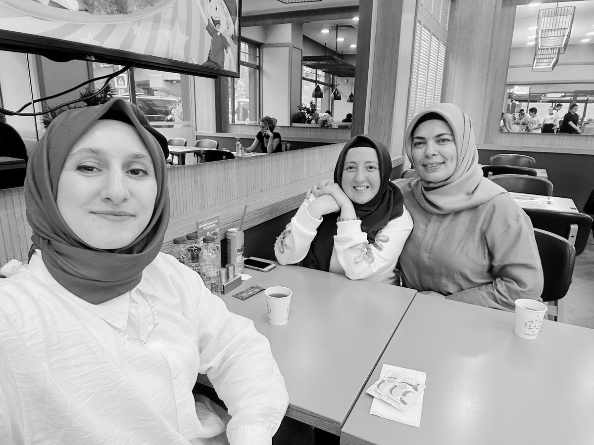 Edebiyat dostlukları. Kanon muhabbetleri. (: