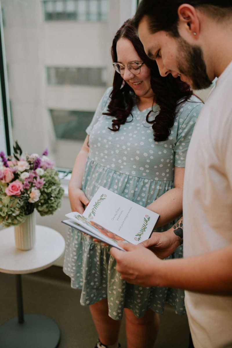 Holly + Jordan celebrate their maternity journey in the most heartfelt way even from the hospital, their love radiates. 💐

We’re touched our flowers could be part of such a meaningful chapter. 💗
