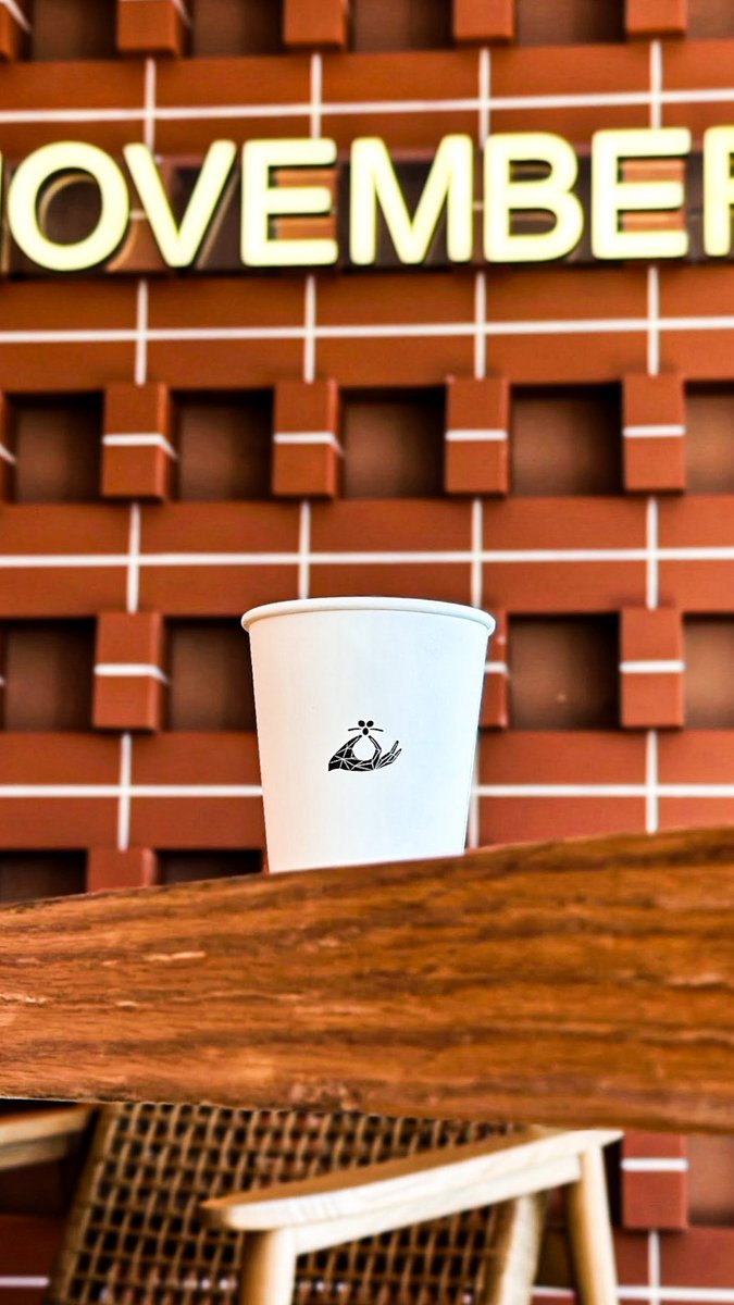 السعادة
ليست في الأشياء التي نملكها 
بل في اللحظات التي نعيشها♥️🪴..
