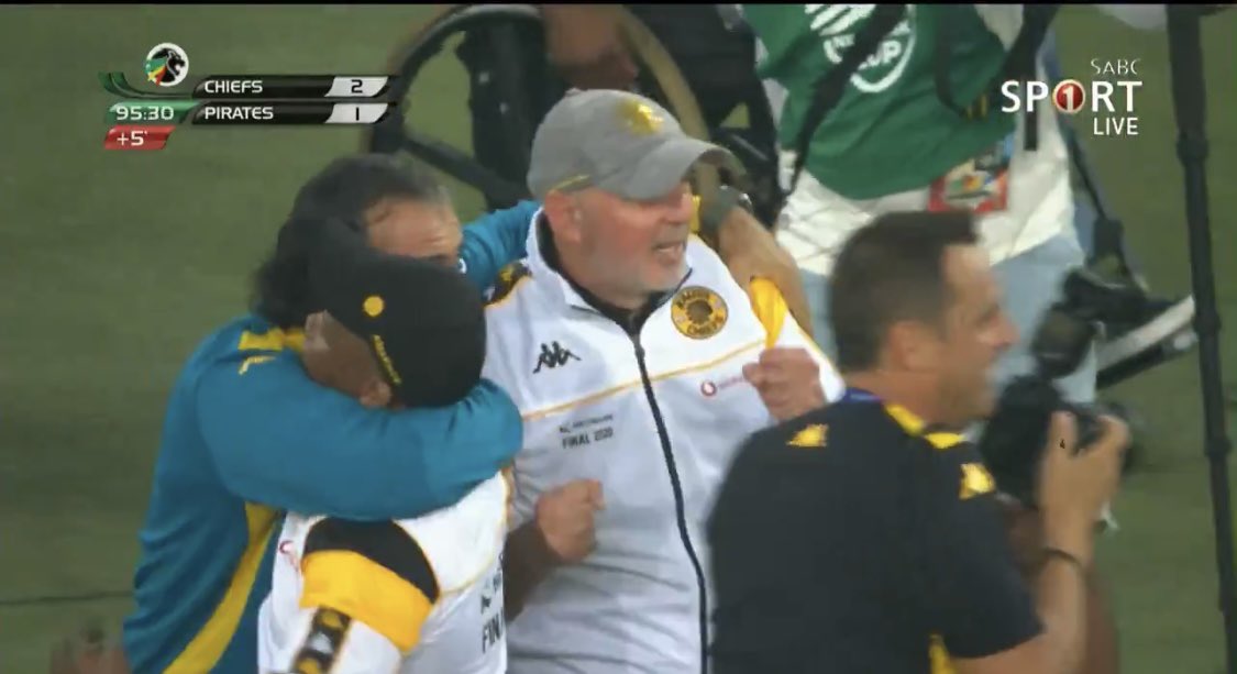 MickyJnr__'s tweet image. FUN FACT: Nabi &amp;gt; Arteta. 

Before anything, Nabi just won a trophy for Chiefs. 

#Amakhosi4Life
#SowetoDerby