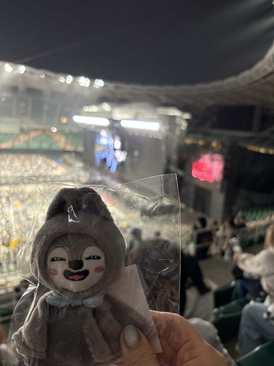 y100316's tweet photo. 初スタジアムおめでとう！
その場に立ち会えて
とってもとっても幸せです🩷 https://t.co/UY2QQtsMSn