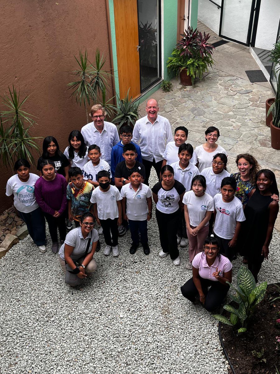 wjpgeerts's tweet image. Valuable visit to Mexico City and Oaxaca this week. Discussed press freedom & safety of journalists, enforced disappearances & forensic cooperation, women’s rights & LGBTIQ+ rights. Together we can make a difference. #humanrights @DutchMFA @NLinMexico