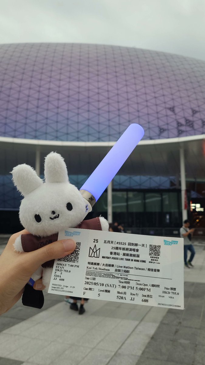 TCK_kiu's tweet photo. Today is Mayday！ https://t.co/4d26sCiOnO