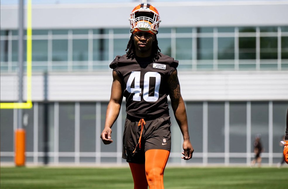 First look at Missouri Southern alum Deontay Campbell in his new colors 👀

The former MOSO Lion is at the Browns Rookie Minicamp trying to earn himself an invite to the Browns Training Camp in August! 

(Photo creds- Matt Starkey/Cleveland Browns)