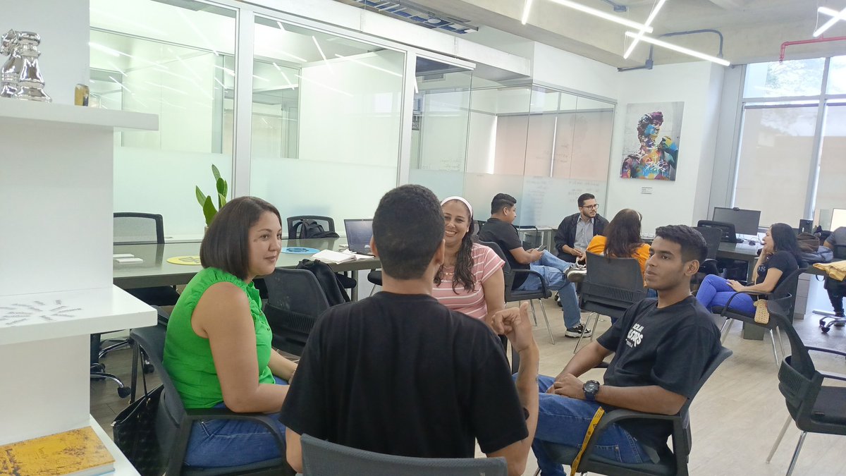 Cryptoyorman | 📱👾 (@cryptoyormansol) on Twitter photo Junto a la comunidad en el #NetWorkingDay #Caracas con nuestro programa de educación blockchain Gratis en <a href="/allstarsVEN/">Allstars Academy Venezuela 🇻🇪</a> @SolanaAllstars 🔥🔥🔥🫶 Junto a la comunidad en el #NetWorkingDay #Caracas con nuestro programa de educación blockchain Gratis en <a href="/allstarsVEN/">Allstars Academy Venezuela 🇻🇪</a> @SolanaAllstars 🔥🔥🔥🫶