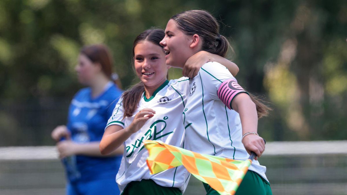 De KNVB en ING geven met een gloednieuwe serie een inspirerend kijkje achter de schermen van het meidenvoetbal in Nederland. knvb.nl/nieuws/organis…