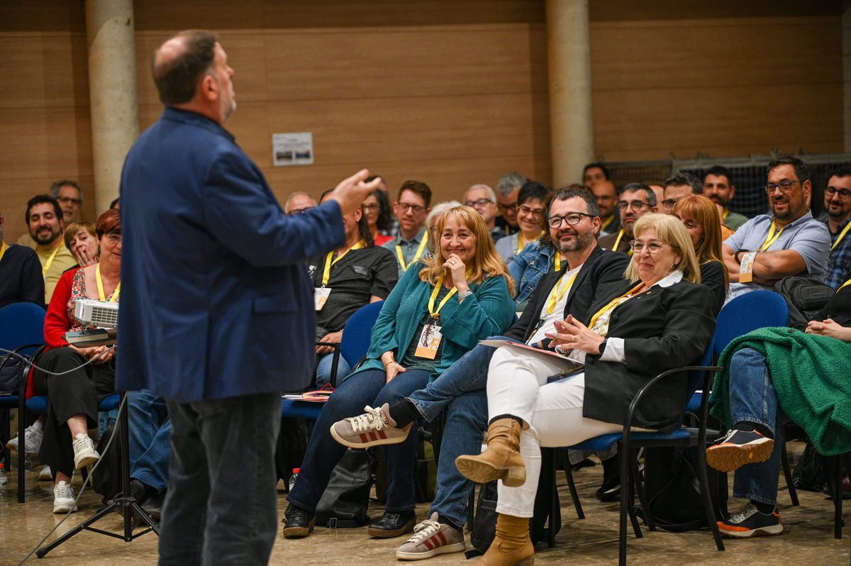 🗣️ Hem escoltat <a href="/junqueras/">Oriol Junqueras 🎗️</a>, que ens ha inspirat amb una visió clara del poder d’una narrativa d’oposició útil i transformadora 

💪🏼 Gràcies a totes i tots per fer-ho possible. Seguim!