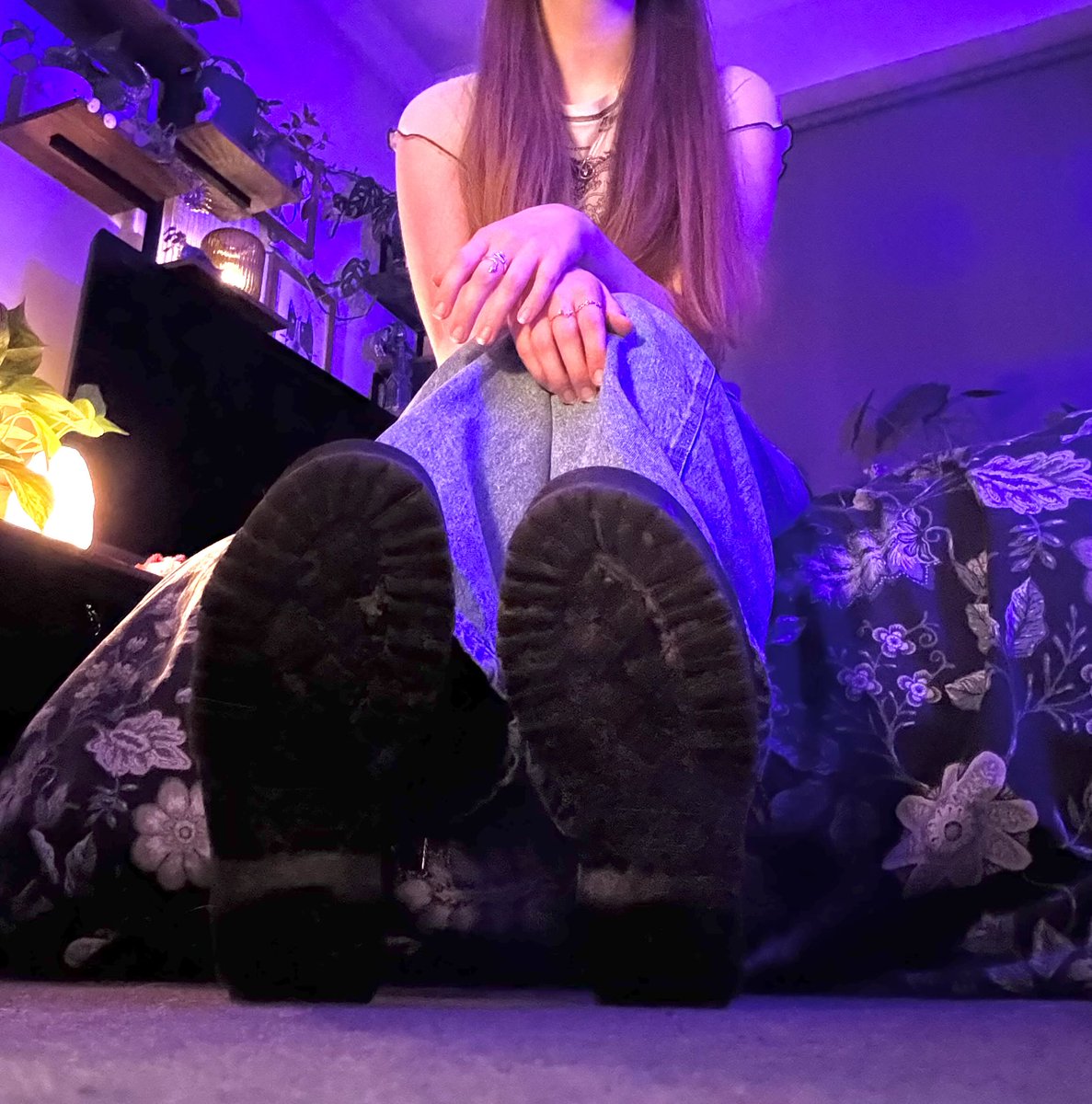 My Doc Martens make you spiral down into your addiction 😇