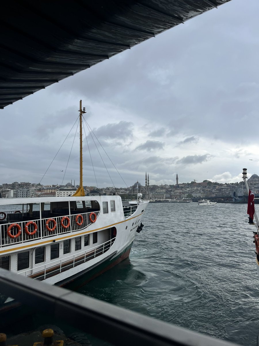 aysseyll's tweet photo. istanbul moment https://t.co/kmXx2Z6SM4