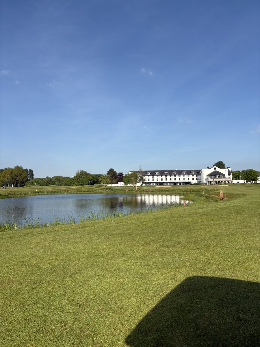 RossLmufc's tweet photo. What a couple of days of Golf ⛳️ https://t.co/OjR5ye33QB