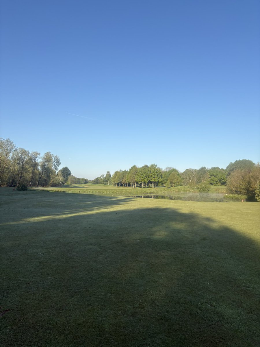 RossLmufc's tweet photo. What a couple of days of Golf ⛳️ https://t.co/OjR5ye33QB