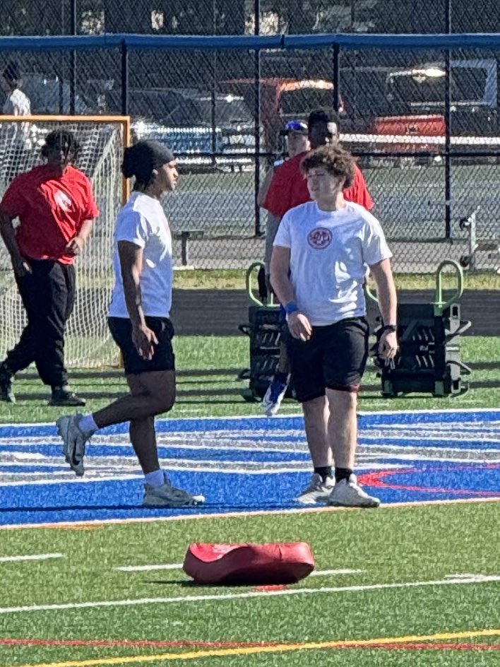 ArielCaraballoR's tweet image. Had a great time today talking to coaches and performing at the @MarylandCoaches Showcase today.
@CoachAbel92 @NHSPatriotsFB