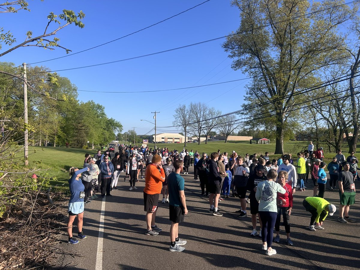 MKishman's tweet image. A beautiful day for the Rotary Club of Canal Fulton Mother of All Races. I placed first in my age group. Thank you to all the Rotarians and volunteers who put this event together. #OH50
