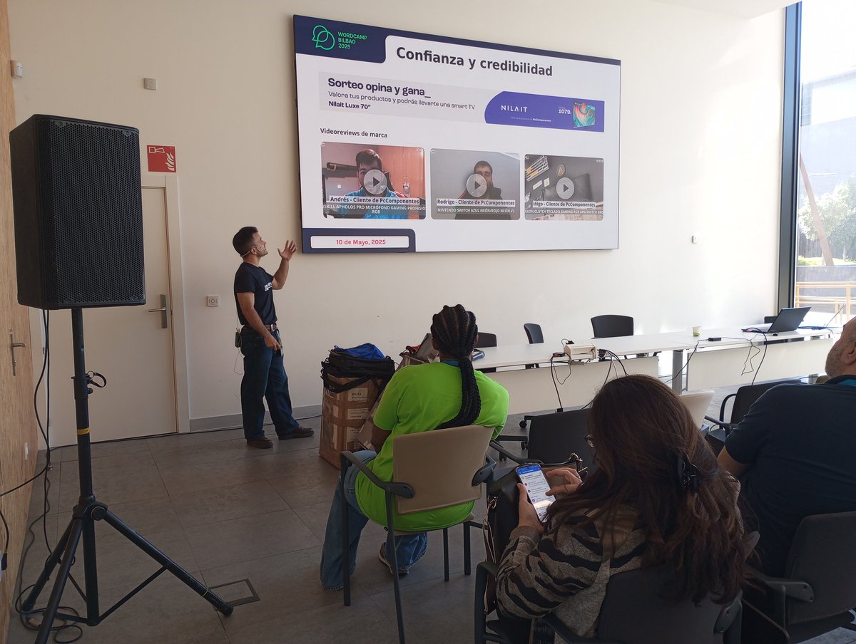 Cómo se nota que <a href="/diegol_com/">Diegol</a> es (un pedazo de) profesor en la Universidad!!

No solo tiene grandes conocimientos sobre ventas on line, también comunica de maravilla. 

Da gusto escucharle

#WCBilbao25