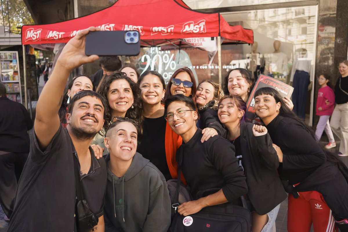 ⭕ Agitación unitaria del Frente de Izquierda Unidad en Parque Rivadavia a una semana de las elecciones a legisladores en CABA.
