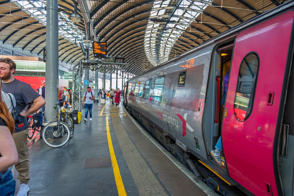 Byron Hale π (@byronhaletw) on Twitter photo πNewcastle, Tyne and Wear
My turn to take the pictures again at Newcastle as we had our first significant delay of the journey.
All good though as we are back on the move albeit approx 50 minutes behind schedule, next update, Edinburgh.
πΈ Edited by <a href="/MissCatTrap/">π MissCatTrap π³οΈββ§οΈ</a> πNewcastle, Tyne and Wear
My turn to take the pictures again at Newcastle as we had our first significant delay of the journey.
All good though as we are back on the move albeit approx 50 minutes behind schedule, next update, Edinburgh.
πΈ Edited by <a href="/MissCatTrap/">π MissCatTrap π³οΈββ§οΈ</a>