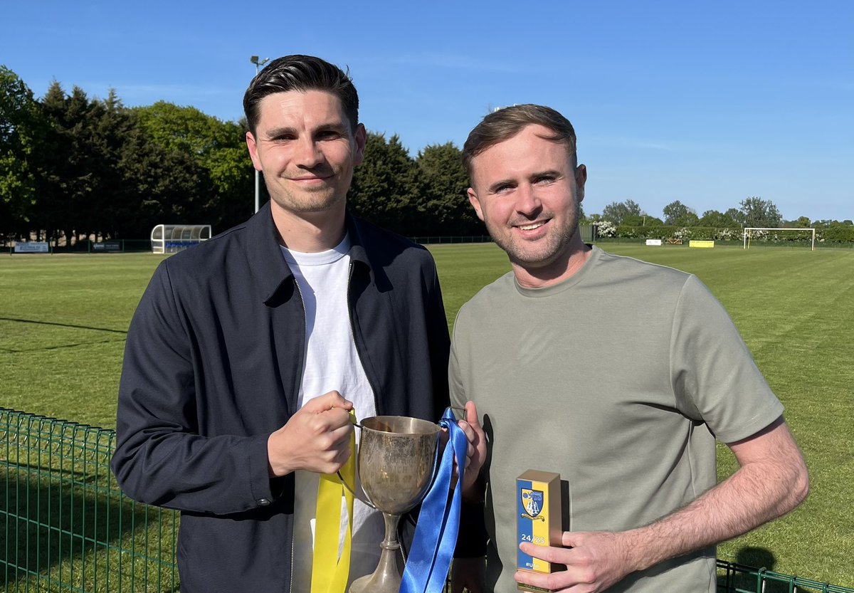 NorwichUnitedFC's tweet photo. ℙ𝕣𝕖𝕤𝕖𝕟𝕥𝕒𝕥𝕚𝕠𝕟 𝟚𝟘𝟚𝟝

A great afternoon at our end of season presentation!

𝟏𝐬𝐭 𝐓𝐞𝐚𝐦 𝐂𝐥𝐮𝐛 𝐏𝐥𝐚𝐲𝐞𝐫: Mason Roe
𝟏𝐬𝐭 𝐓𝐞𝐚𝐦 𝐏𝐥𝐚𝐲𝐞𝐫𝐬 𝐏𝐥𝐚𝐲𝐞𝐫: Jonny Miller
𝟏𝐬𝐭 𝐓𝐞𝐚𝐦 𝐒𝐮𝐩𝐩𝐨𝐫𝐭𝐞𝐫𝐬 𝐏𝐥𝐚𝐲𝐞𝐫: Jake Halliwell

#UTP💛💙 https://t.co/jNZFpBFFiw