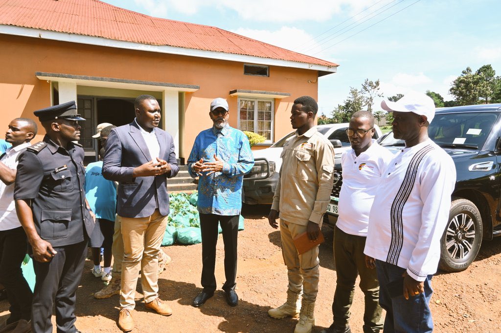 Today I did my part in Nation Building: A year ago, I was on <a href="/877babafm/">BABA FM</a> and made a clarion call for Basoga to join coffee growing and increase production.
Today <a href="/HongeraSaana256/">Hongera Saana Uganda</a> opened a  partnership with <a href="/BusogaOfficial/">BusogaKingdom</a> and <a href="/GabulaRoyal/">Gabula Royal Foundation</a> /1