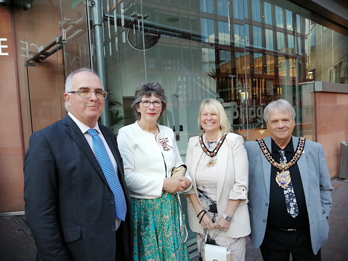 GM Lieutenancy (@gmlo_uk) on Twitter photo The Lord-Lieutenant <a href="/DianeHawkins_LL/">Diane Hawkins</a> will be delighted to receive HRH The Duchess of Edinburgh to Greater Manchester this evening. HRH will be attending a patronage visit to <a href="/the_halle/">The Hallé</a> at the Bridgewater Hall. <a href="/RoyalFamily/">The Royal Family</a> The Lord-Lieutenant <a href="/DianeHawkins_LL/">Diane Hawkins</a> will be delighted to receive HRH The Duchess of Edinburgh to Greater Manchester this evening. HRH will be attending a patronage visit to <a href="/the_halle/">The Hallé</a> at the Bridgewater Hall. <a href="/RoyalFamily/">The Royal Family</a>