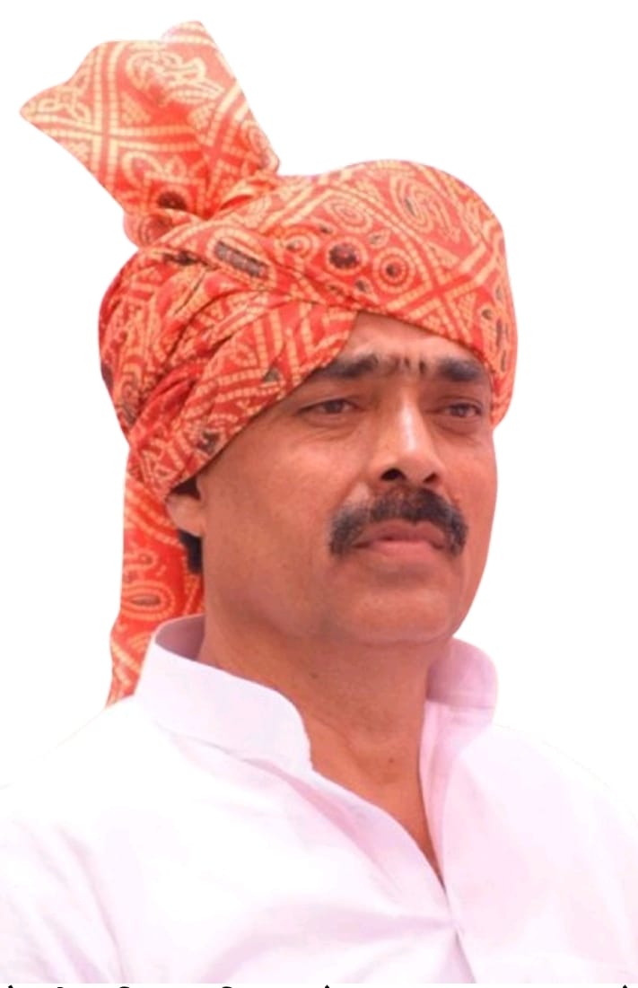 हम देश के  प्रधानमंत्री  माननीय श्री नरेंद्र मोदी जी और देश के रक्षा मंत्री श्री राजनाथ जी, तीनों सेना के अध्यक्ष और देश की जनता को हम आग्रह करना चाह रहे हैं कि पाकिस्तान पर विश्वास ना करें पाकिस्तान कभी भी कुछ भी कर सकता है धरती के नक्शे से पाकिस्तान को नाश कर दें पाकिस्तान कभी