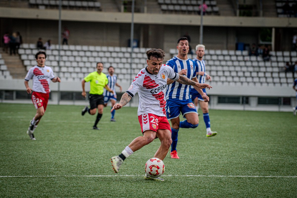 CE L'Hospitalet (@celhospitalet) on Twitter photo 46' | Comença la segona part!
<a href="/CELHospitalet/">CE L'Hospitalet</a> 3-1 <a href="/CPSanCristobal/">CP San Cristóbal</a>
⚽️ <a href="/alvarorivero91/">alvarorivero9</a>
⚽️ <a href="/sjabbie19/">Sanku Jabbie</a>
⚽️ Lluís Estebe
#HospiSanCristóbal #3aRFEF #SomhiHospi #PosatlaFranja♦️ 46' | Comença la segona part!
<a href="/CELHospitalet/">CE L'Hospitalet</a> 3-1 <a href="/CPSanCristobal/">CP San Cristóbal</a>
⚽️ <a href="/alvarorivero91/">alvarorivero9</a>
⚽️ <a href="/sjabbie19/">Sanku Jabbie</a>
⚽️ Lluís Estebe
#HospiSanCristóbal #3aRFEF #SomhiHospi #PosatlaFranja♦️