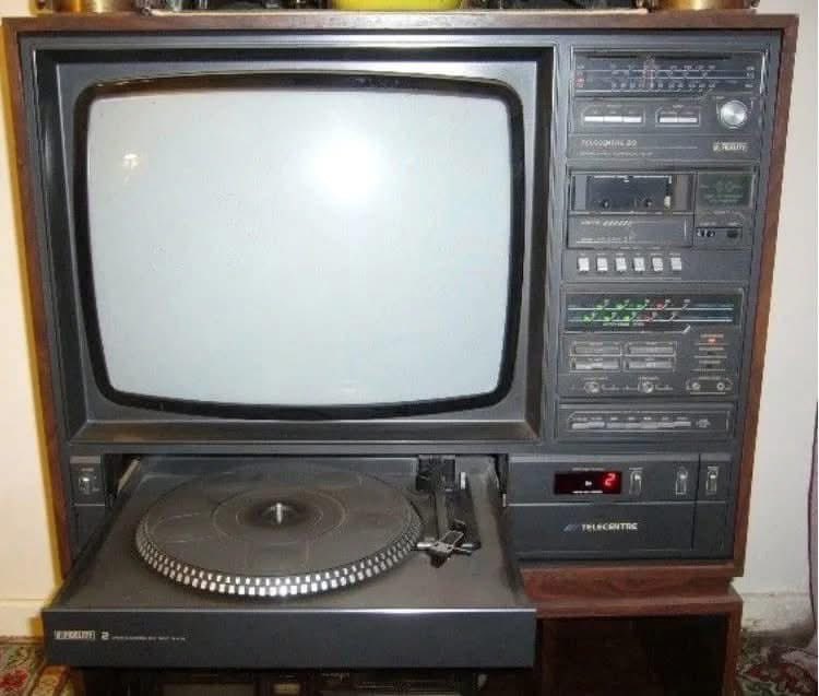 Computer ♥ Records tweet media