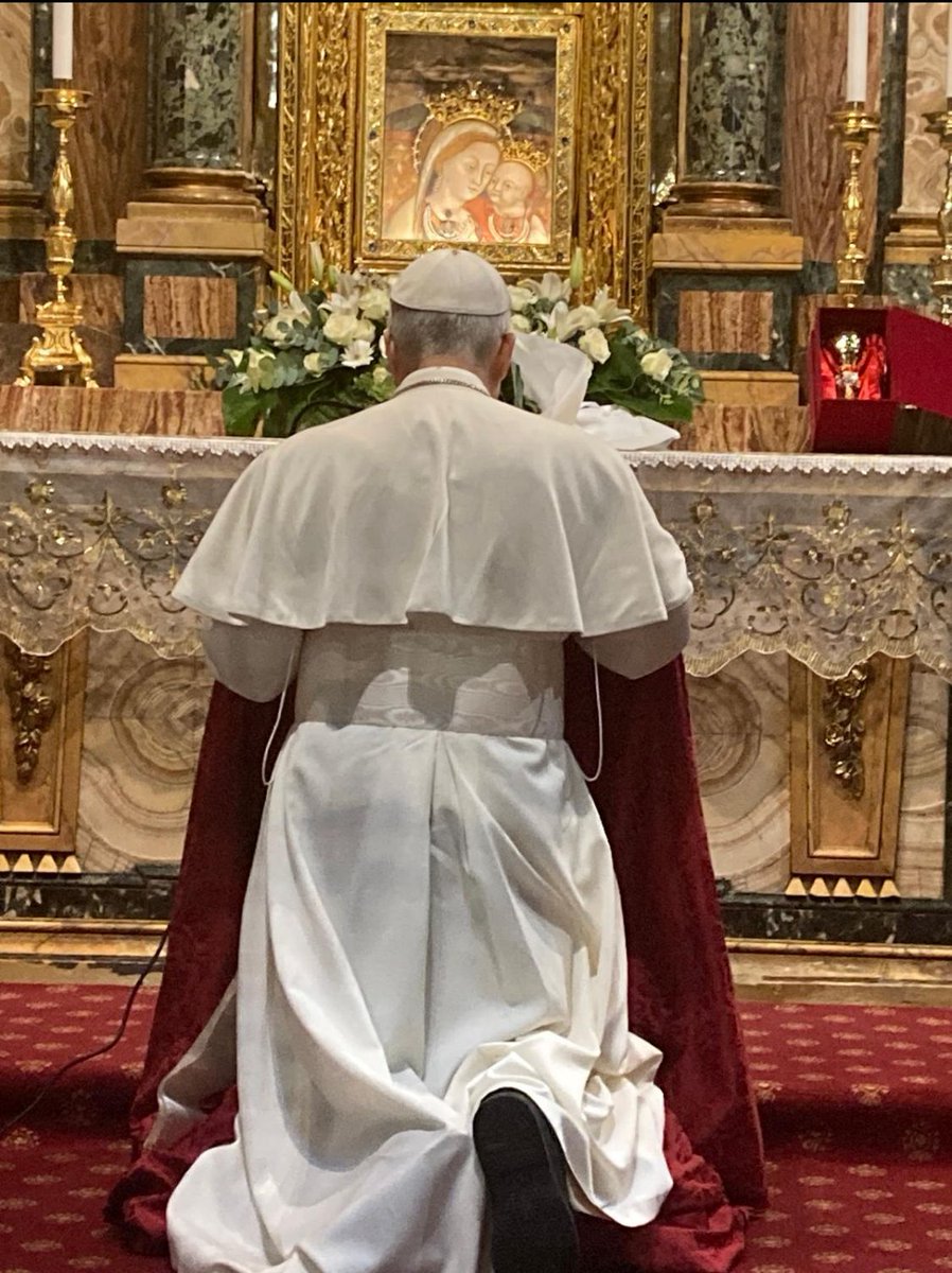 OSA_Agustinos's tweet photo. El Papa León XIV ha visitado el Santuario de la Madre del Buen Consejo, en Genazzano: “He querido venir aquí al inicio de mi Ministerio para confiarme a María, luz y sabiduría”, ha dicho recordando sus años como Prior General de la OSA y su deseo de ofrecer su vida a la Iglesia. https://t.co/Z7TArdbqC0