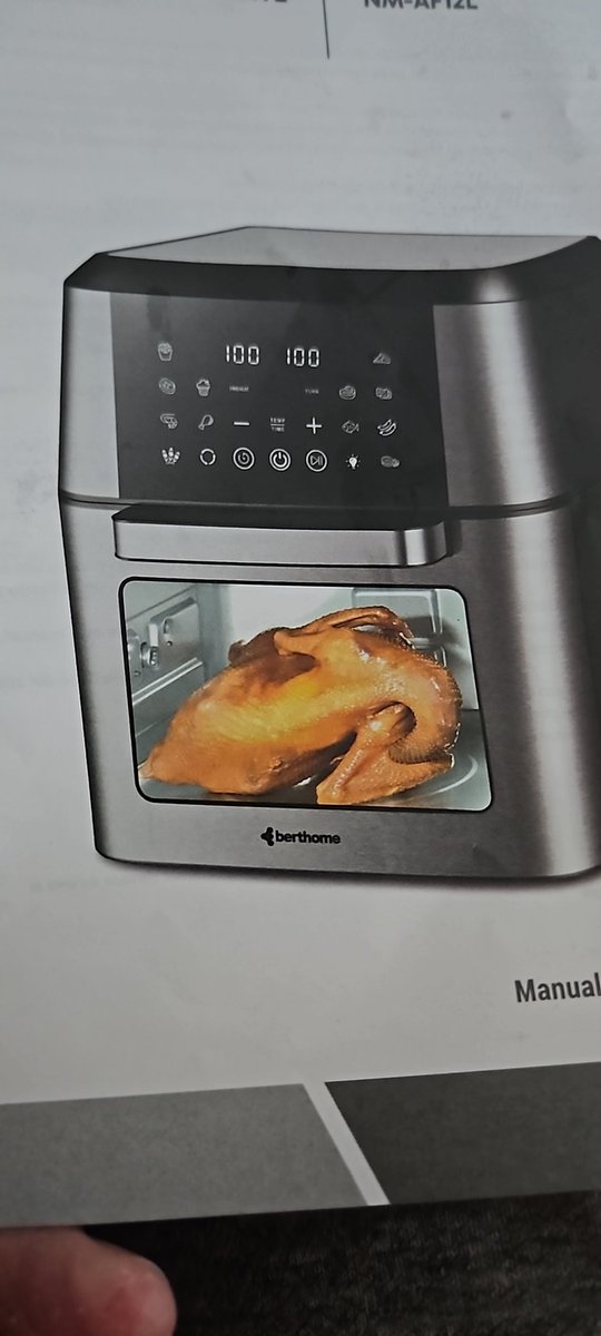 Legallyhollow1's tweet photo. Y bueno me compré esta nave 🫣 ahora q cocine todo lo q se puede hacer es otro tema https://t.co/6L2OHNz5L6