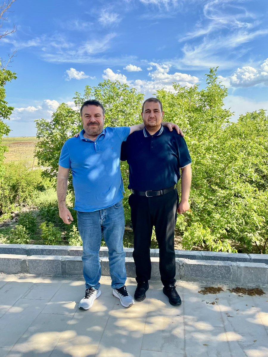 Saygı, sevginin bir parçasıdır. Hâl bil, Ahvâl bil, Gönül bil… 
<a href="/s_izol/">SELAM İZOL</a>