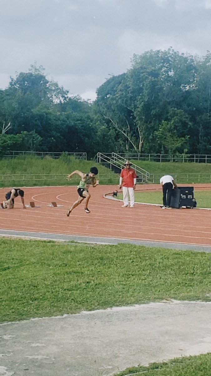 SolehhuddinR's tweet photo. First 100m gold medal in my track career✨ Not the timing that I want but syukur  Alhamdulilah with new season best and the medal hehe😝 https://t.co/g2TBBAlirv