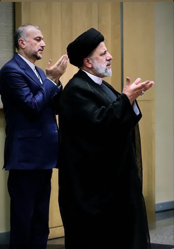 یاد تو در اردیبهشت جاودانه شد...😔
#شهید_جمهور 
#حمایت_انقلابی