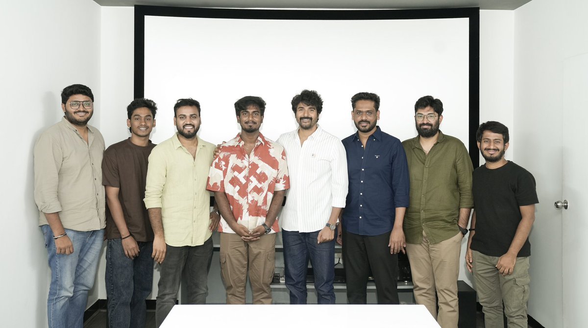 Barath Vikraman (@barathvikraman) on Twitter photo Thank you <a href="/Siva_Kartikeyan/">Sivakarthikeyan</a> anna ! This was truly special for our #Touristfamily team ❤️
Every word of appreciation encourages me and the entire team to keep creating from the heart 🥁 Thank you <a href="/Siva_Kartikeyan/">Sivakarthikeyan</a> anna ! This was truly special for our #Touristfamily team ❤️
Every word of appreciation encourages me and the entire team to keep creating from the heart 🥁