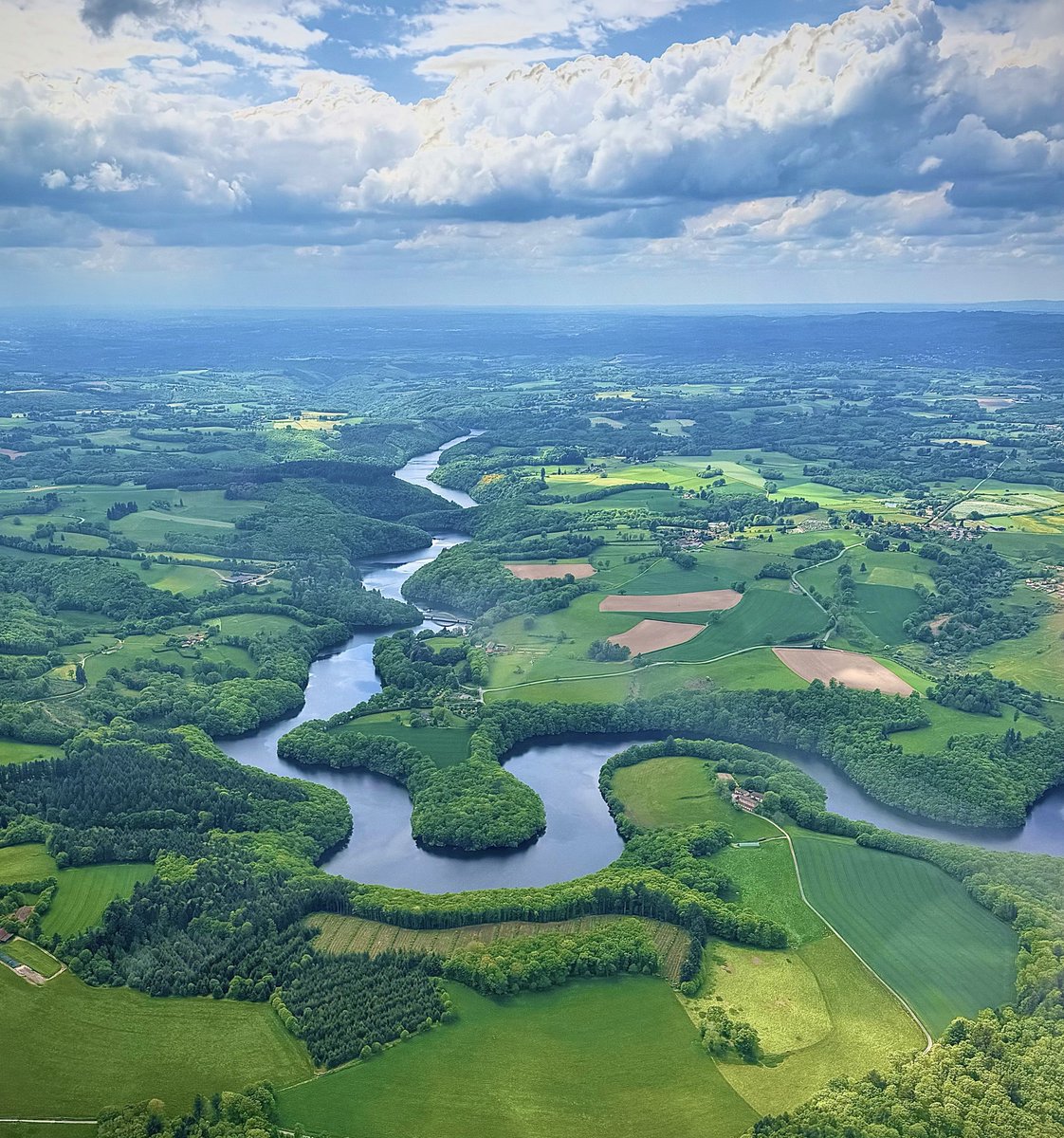 Survol du Taurion au pont du Dognon, près de Limoges.