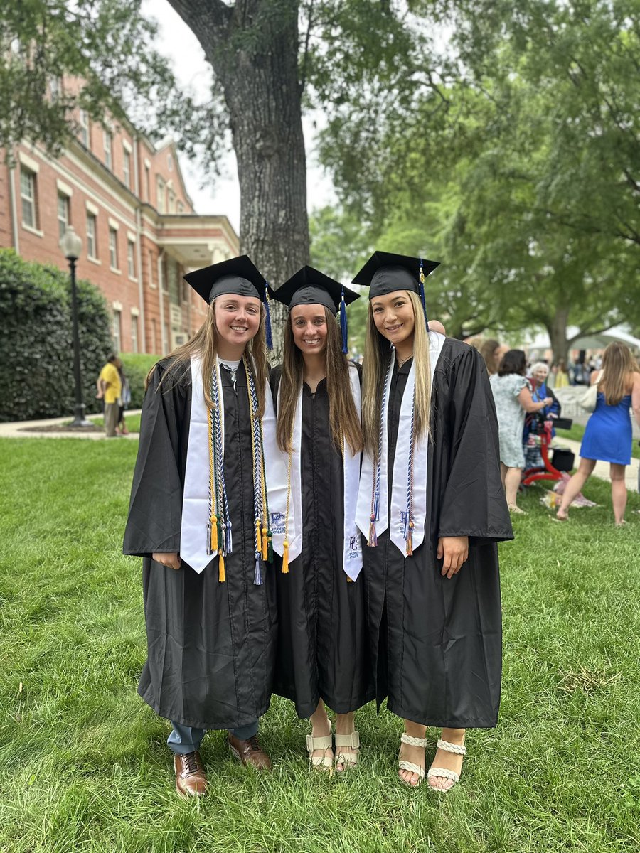 𝒞𝑜𝓃𝑔𝓇𝒶𝓉𝓊𝓁𝒶𝓉𝒾𝑜𝓃𝓈 𝓉𝑜 𝑜𝓊𝓇 𝒮𝓅𝓇𝒾𝓃𝑔 𝟤𝟢𝟤𝟧 𝑔𝓇𝒶𝒹𝓊𝒶𝓉𝑒𝓈 🎓🥳