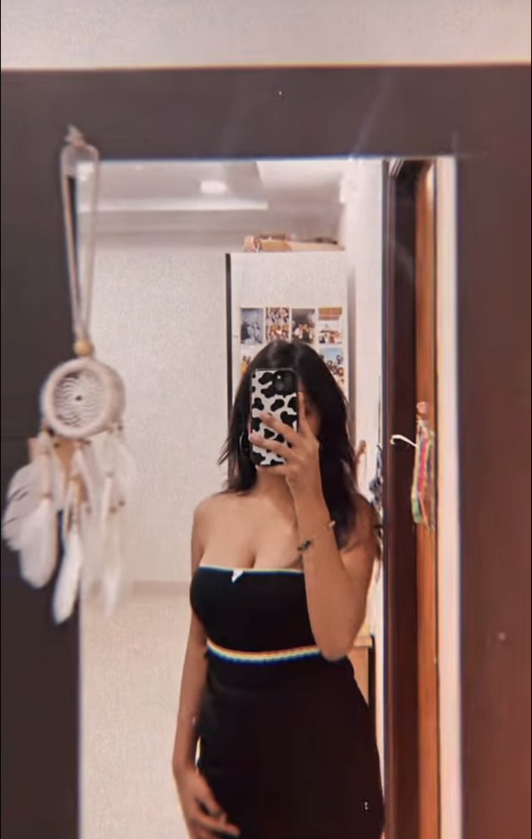 lootedbyrani's tweet photo. You’re hard already, aren’t you?
From a mirror pic… pathetic.

Now imagine what I could do if I actually tried.

DM “USE ME” if you’re ready to be drained.
Retweet if you’ve already surrendered. https://t.co/2s3NgcZuNz