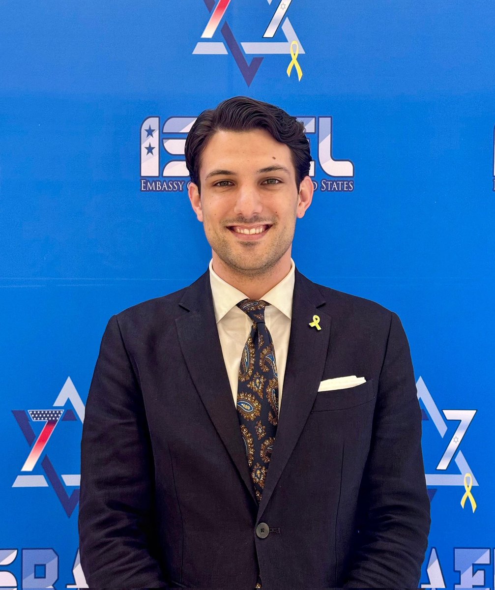 yaron_li's tweet image. This week @IsraelinUSA marked Israel's 77th Independence Day, a day filled with deep personal and national meaning.
On Independence Day, we celebrate the miracle of the Jewish people returning to their ancestral homeland after 2000 years.