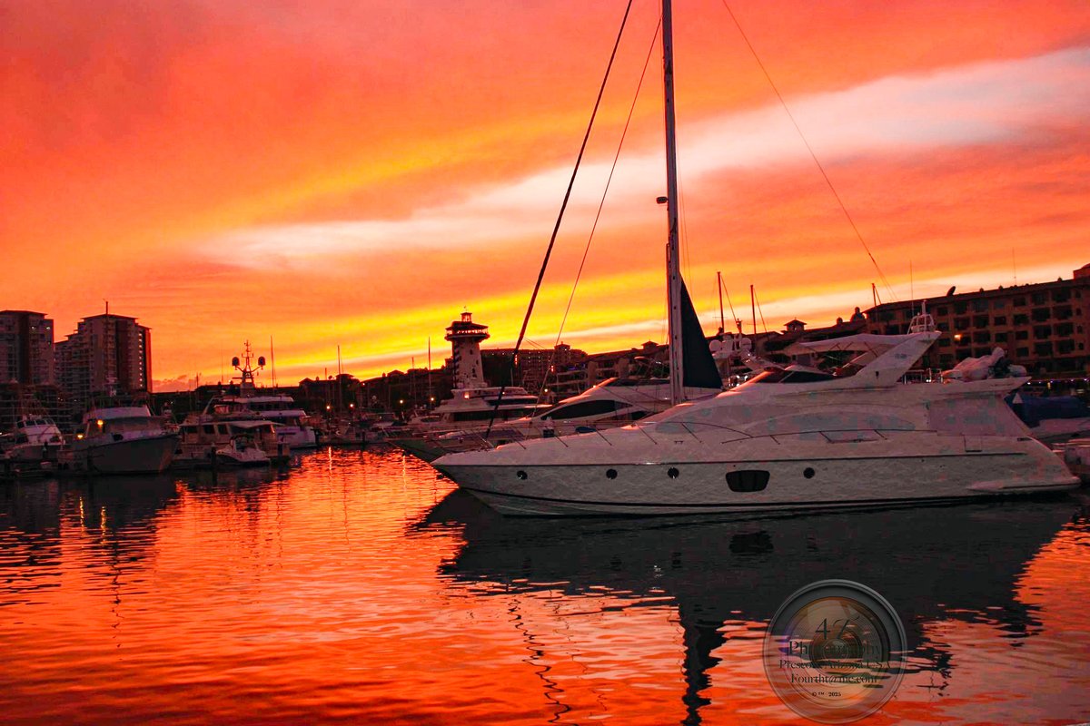 Fourtht's tweet photo. 2010 Sunset at the Puerto Vallarta Marina 

https://t.co/hIJtV0e5Gb 

#Sunset #PuertoVallarta #Marina #Boat #JaliscoMexico https://t.co/fSjmRahfqc