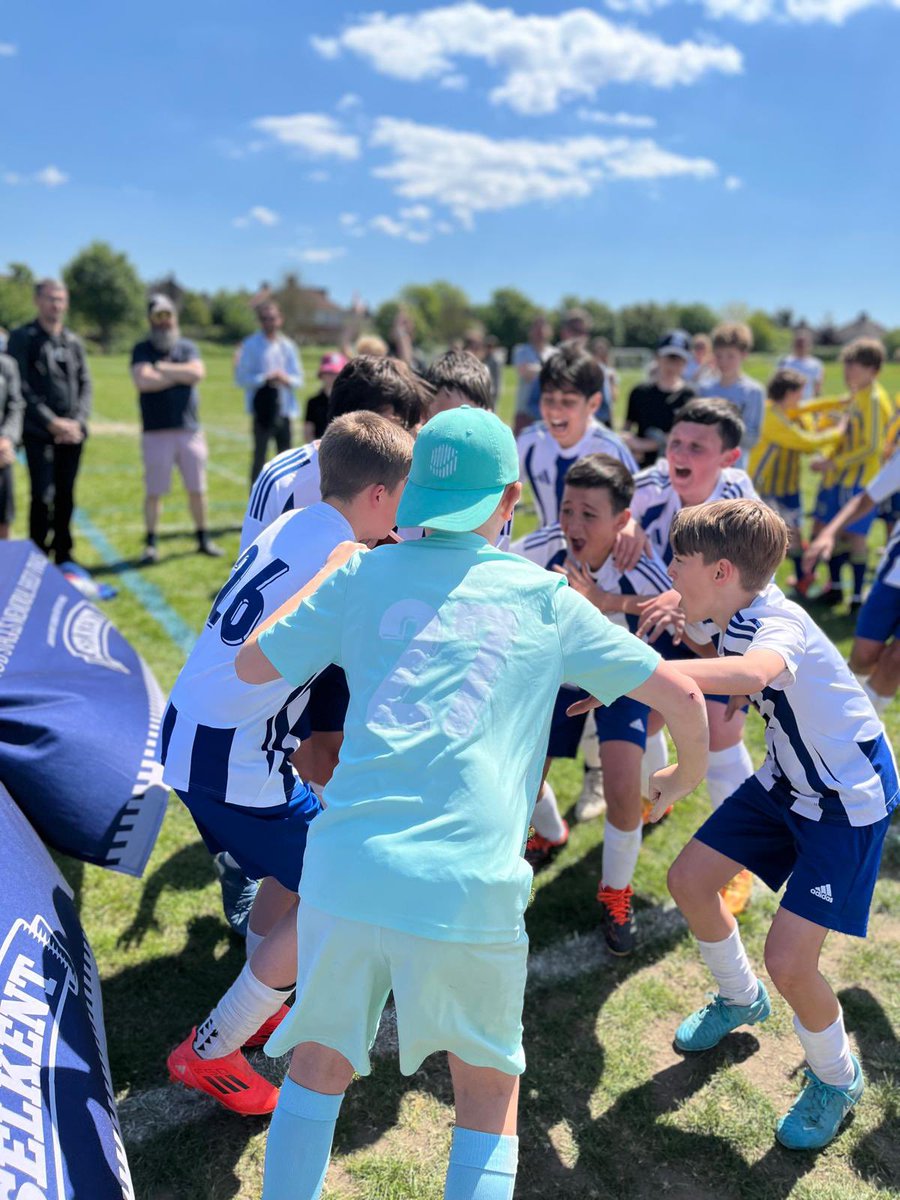 MetrogasFCU12Blue tweet media