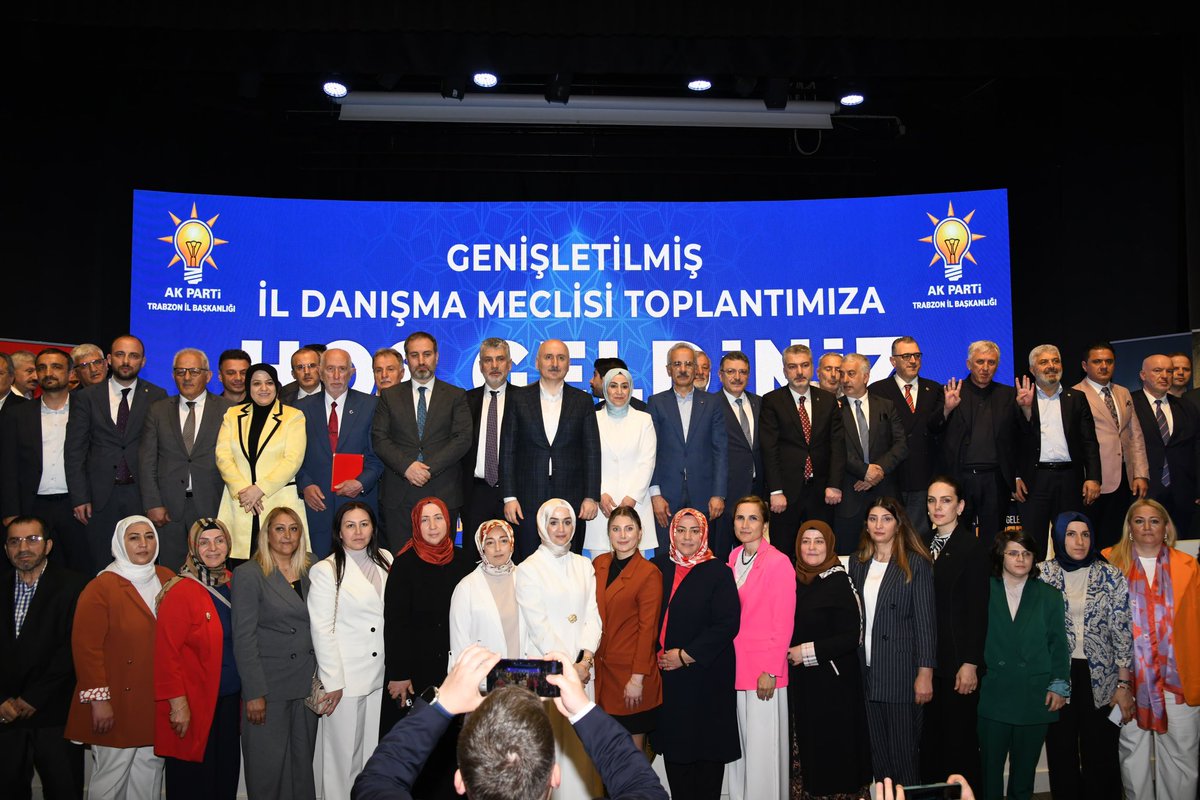 cavusmahmut61's tweet photo. 📍Hamamizade İhsan Bey Kültür Merkezi

Ulaştırma ve Altyapı Bakanımız Sn. Abdulkadir Uraloğlu, Genel Başkan Yardımcımız Mustafa Şen, Bayındırlık, İmar, Ulaştırma ve Turizm Komisyonu Başkanımız Adil Karaismailoğlu, Milletvekillerimiz Yılmaz Büyükaydın, Vehbi Koç ve Hasan Çilez, İl Başkanımız Sezgin Mumcu, Büyükşehir Belediye Başkanımız Ahmet Metin Genç ve milletimize hizmet yolunda gece gündüz demeden, canla başla çalışan il ve ilçe teşkilatlarımızın her kademesinde görev almış tüm dava arkadaşlarımızın katılımlarıyla İl Danışma Meclisimizi büyük bir coşku ve heyecanla gerçekleştirdik.

Ak Gençlik olarak, bu kutlu davaya gönül veren tüm yol arkadaşlarımıza yürekten teşekkür ediyor Danışma Meclisimizin hayırlara vesile olmasını temenni ediyoruz.