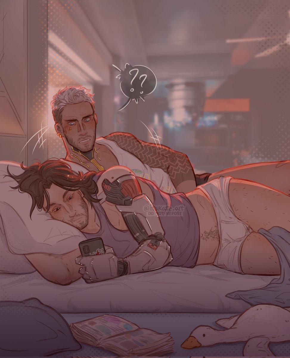 ItsKaaate_'s tweet image. fellas which is gayer, being in a throuple with two men or glitter nail polish?